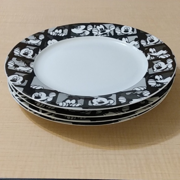 Set of 4 Mickey Mouse Goofy Grid Black White Ceramic Dinner Plate. - Picture 3 of 8